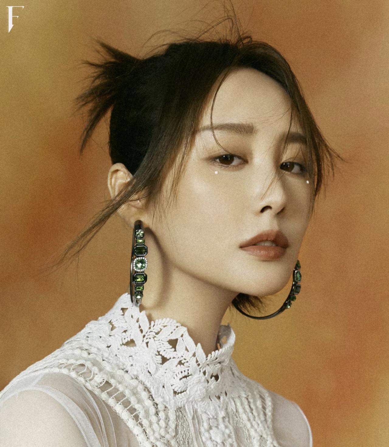 张含韵的纯,王菊的飒,李纯的直 看娱乐圈女星各有姿态各自美丽_五官