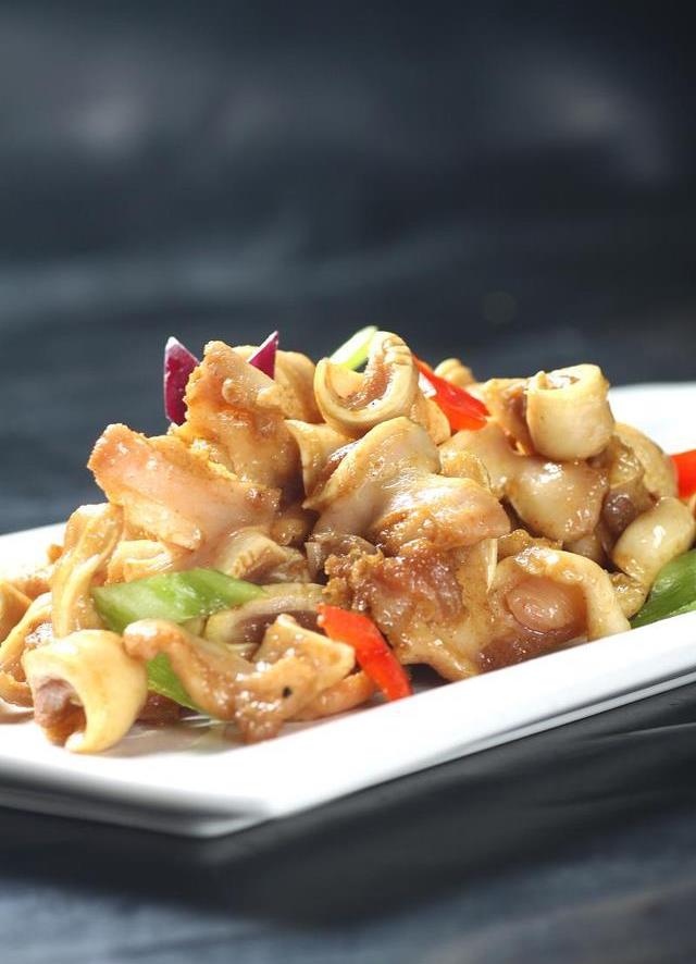 爆炒猪心这样做,鲜香美味,外酥里嫩,一上桌老公孩子抢着吃!