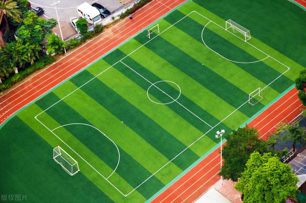 楼顶铺装人造草坪需注意那些事项_材料_表面_需要考虑