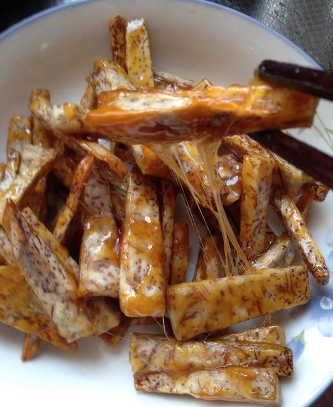 拔丝芋头,口感香甜软糯,简单做法_白糖_小火_菜品