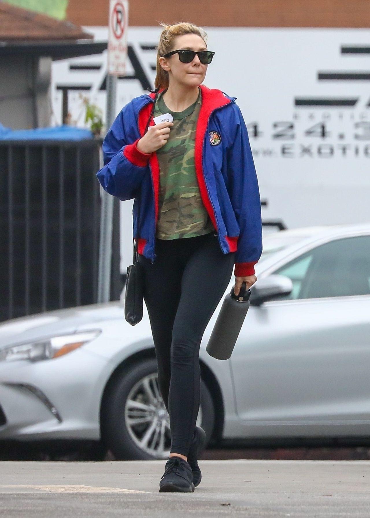 奥尔森(elizabeth olsen)在洛杉矶街头国外模特艾米丽·拉塔科夫斯基