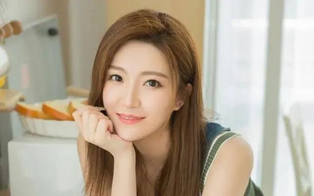 王晨芳裴蕾_欲擒故纵恋爱技巧追女生,教你轻松追到喜欢的女孩_女性