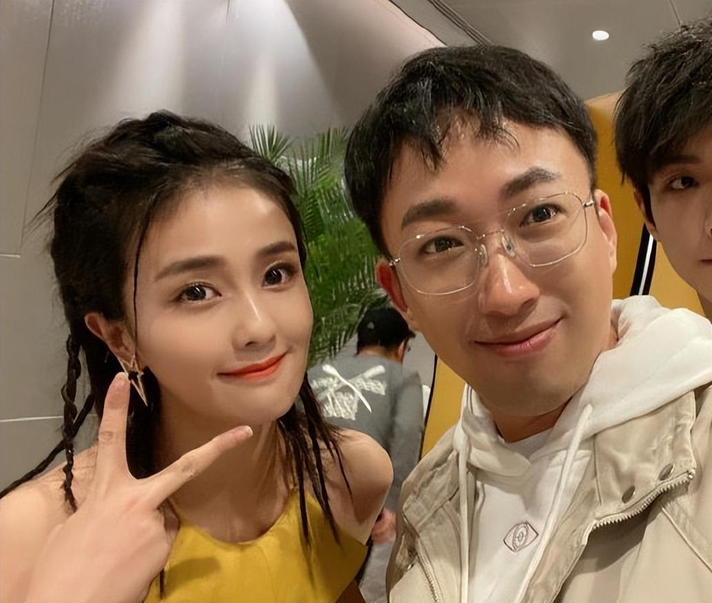 白鹿"小母狗"言论发酵,于正发文嘲讽网友,宋威龙关晓彤疑倒油_白鹿原