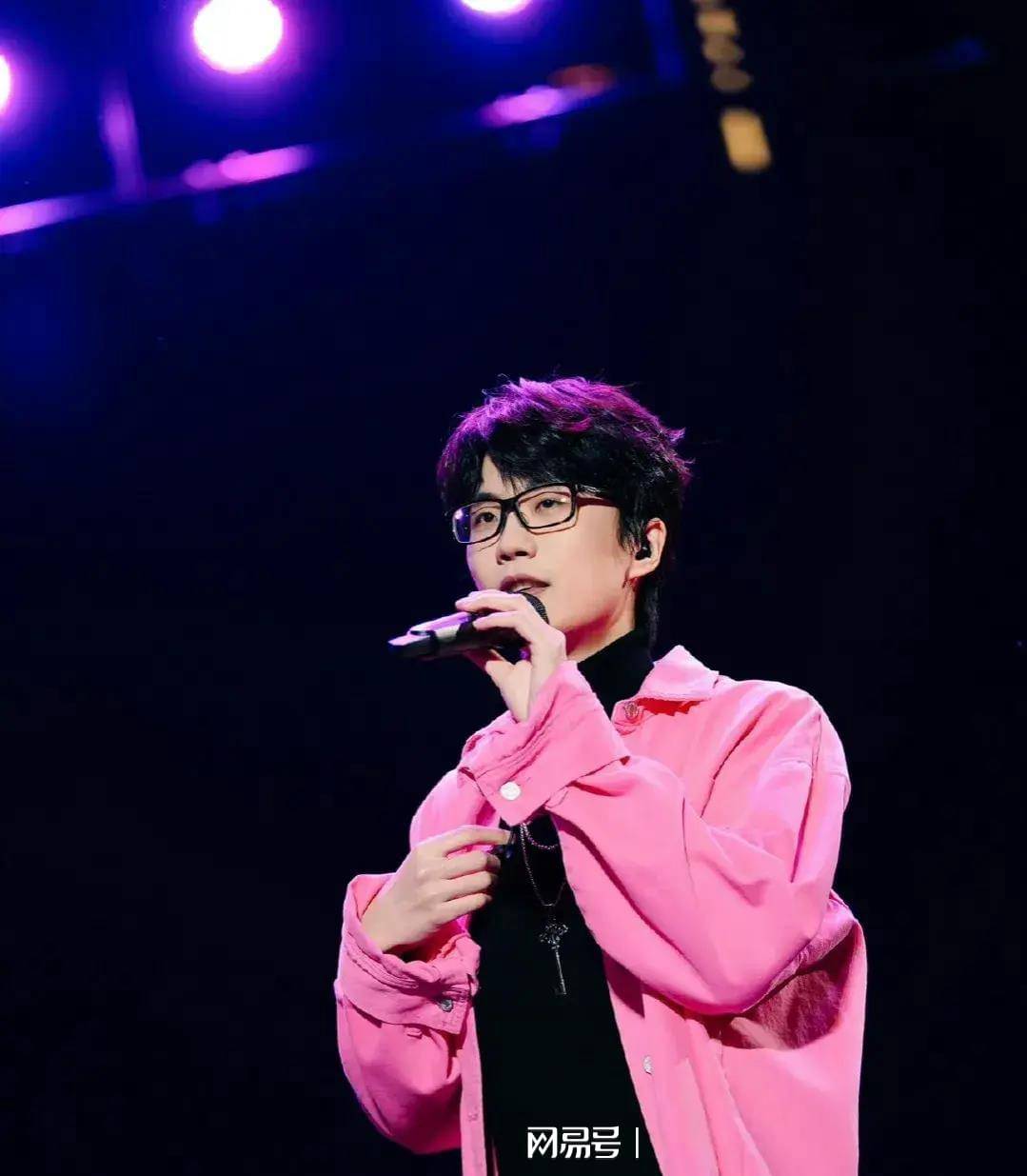 他身价过亿, 却总被人担心做音乐吃不上饭_许嵩_朋友_事情