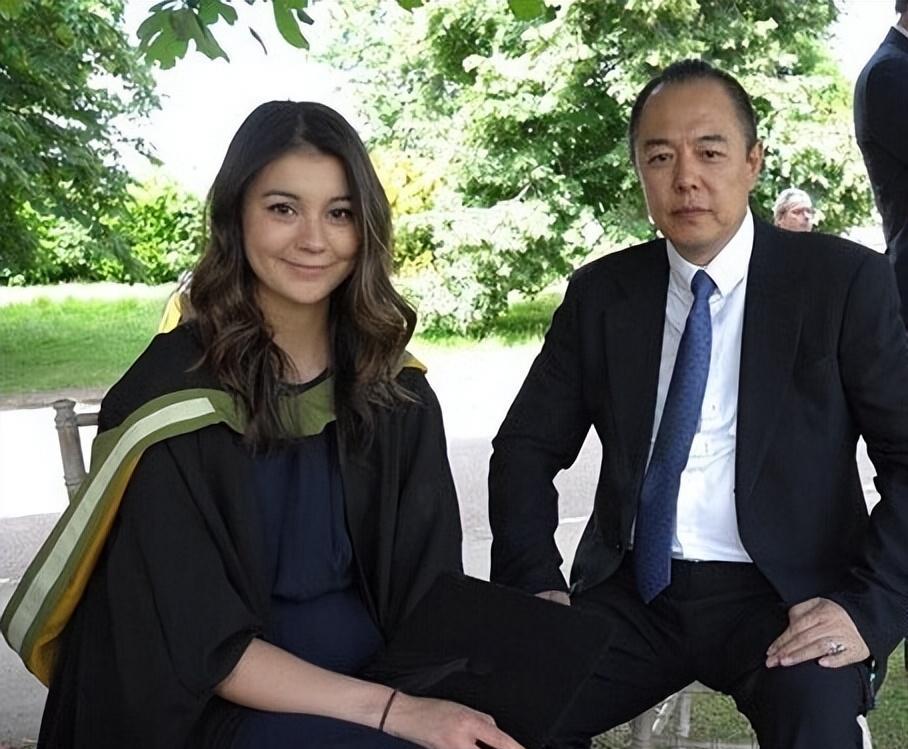 张铁林混血女儿美到犯规!