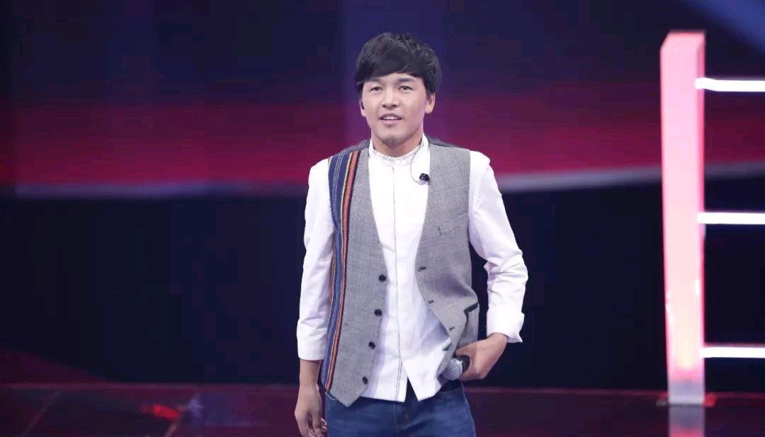 在我的印象中,扎西平措一夺冠就消失了,反正我再也没有看到过他.