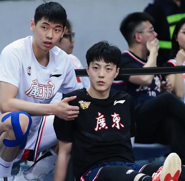 广东队最新消息,赵睿或离队,乔帅看中杜润旺,马尚阿联有望留队_胡明轩