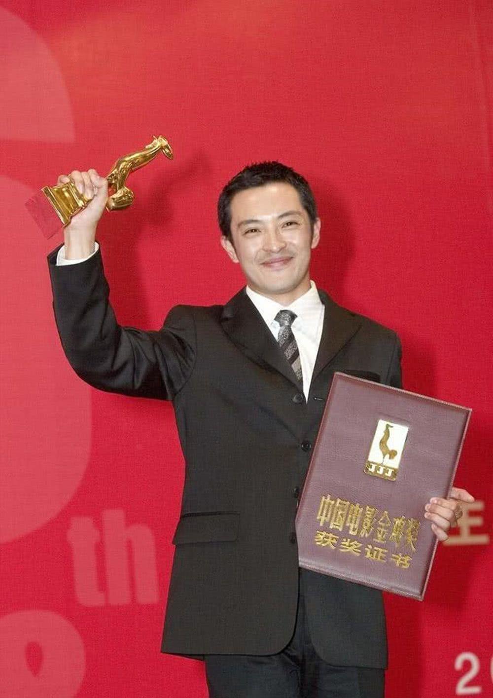 "最穷影帝"富大龙:宁送外卖不接烂剧,如今却频频打脸_冯小宁_紫日