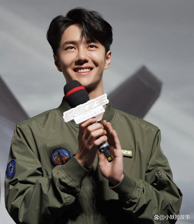 长空之王叫好声一片,王一博吸引了小朋友的目光_娱乐_影片_观众