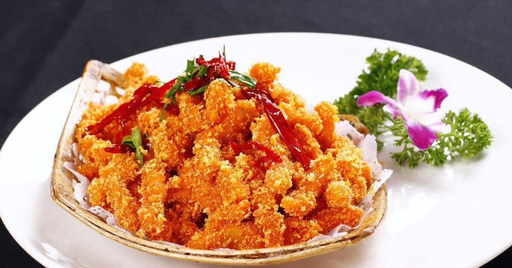 干炸雪花牛柳 裹匀粗粒面包糠后炸制 造型美观 口感外酥里嫩_时间