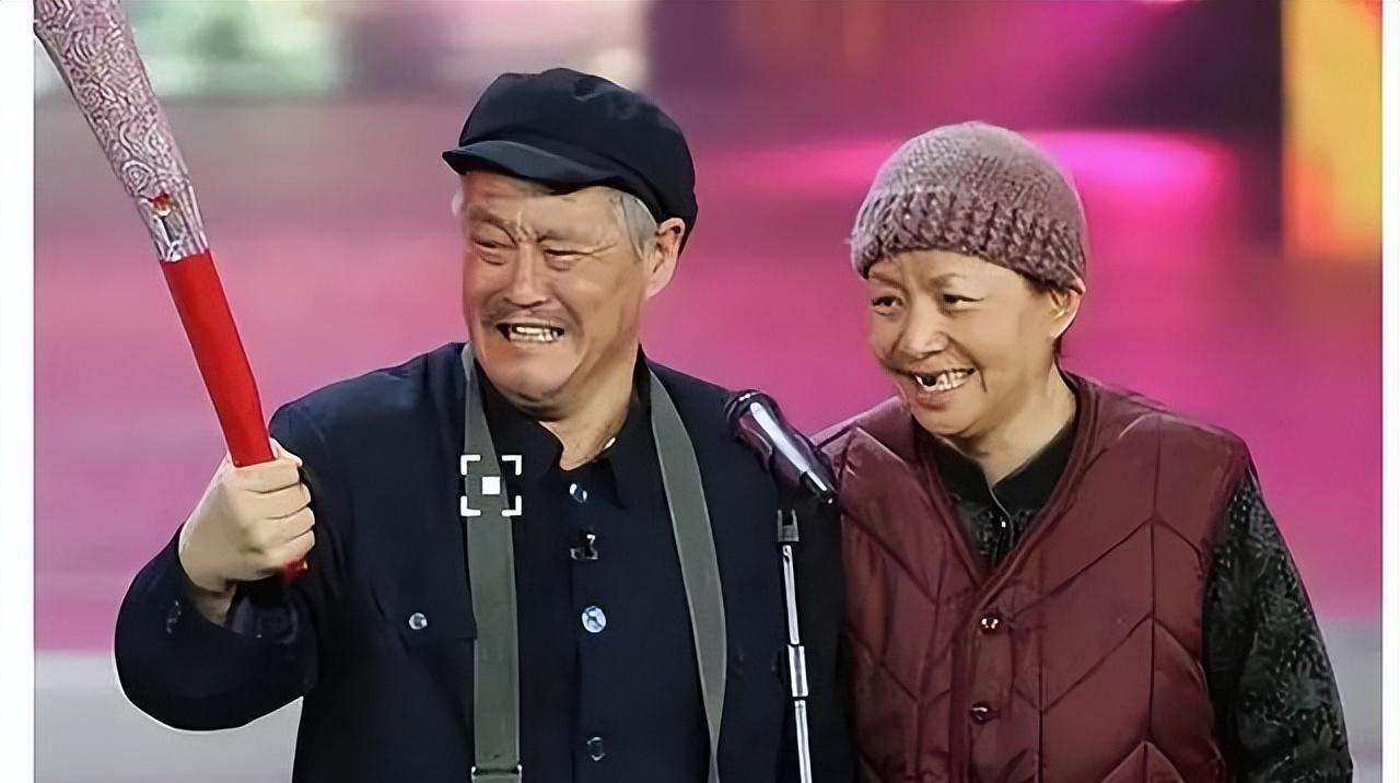 "白云黑土"黄金搭档,逃离不了分开的命运,赵本山谁都合不来_宋丹丹