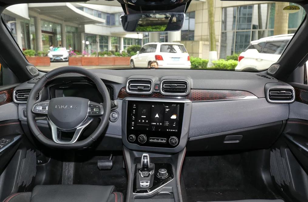 吉利总算扳倒起亚!k3见了一无是处,不到12万起亚束手无策