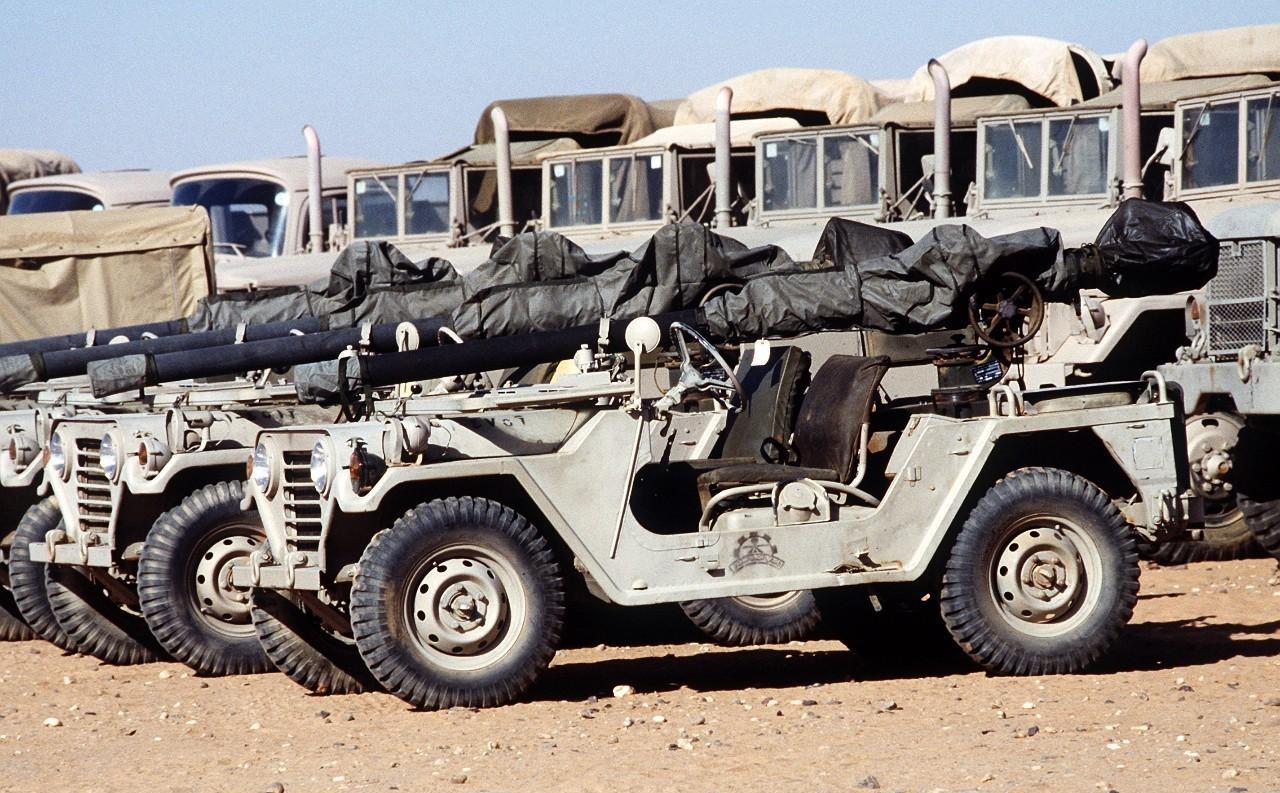 上世纪六七十年代,美国的主力轻型军车就是福特的m151吉普,但是m151再