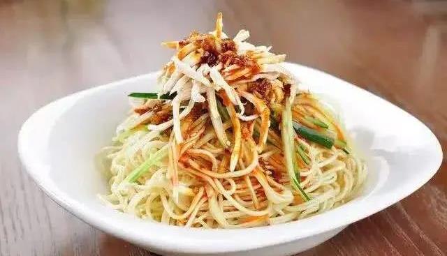正宗四川鸡丝凉拌面_绿豆芽_鸡丝凉面_调料