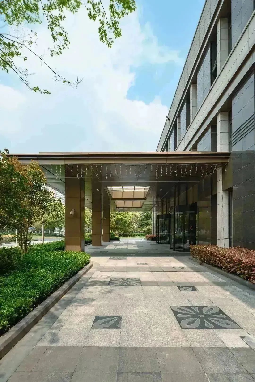 予舍予筑案例 | 中港汇·浦东大厦:建筑圈也流行的"微整形"要动哪里?