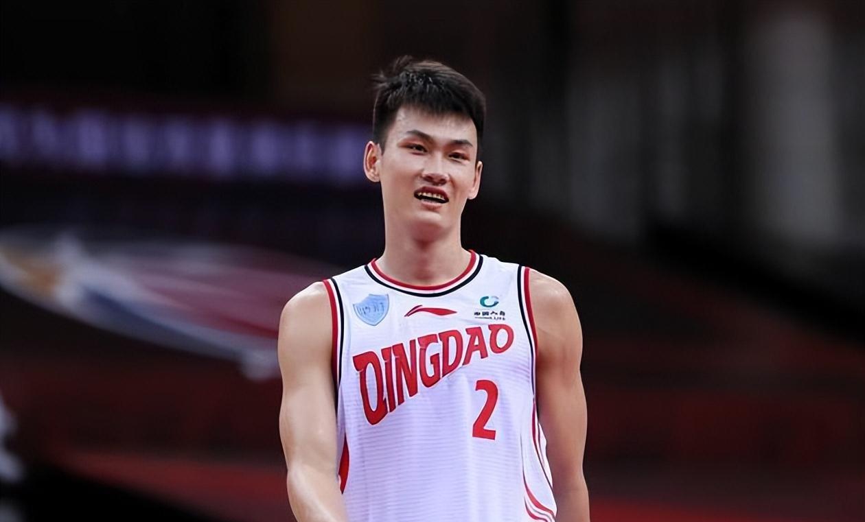 从第二轮选拔进入国家队成为重建队的一员_王睿泽_青岛男篮_比赛