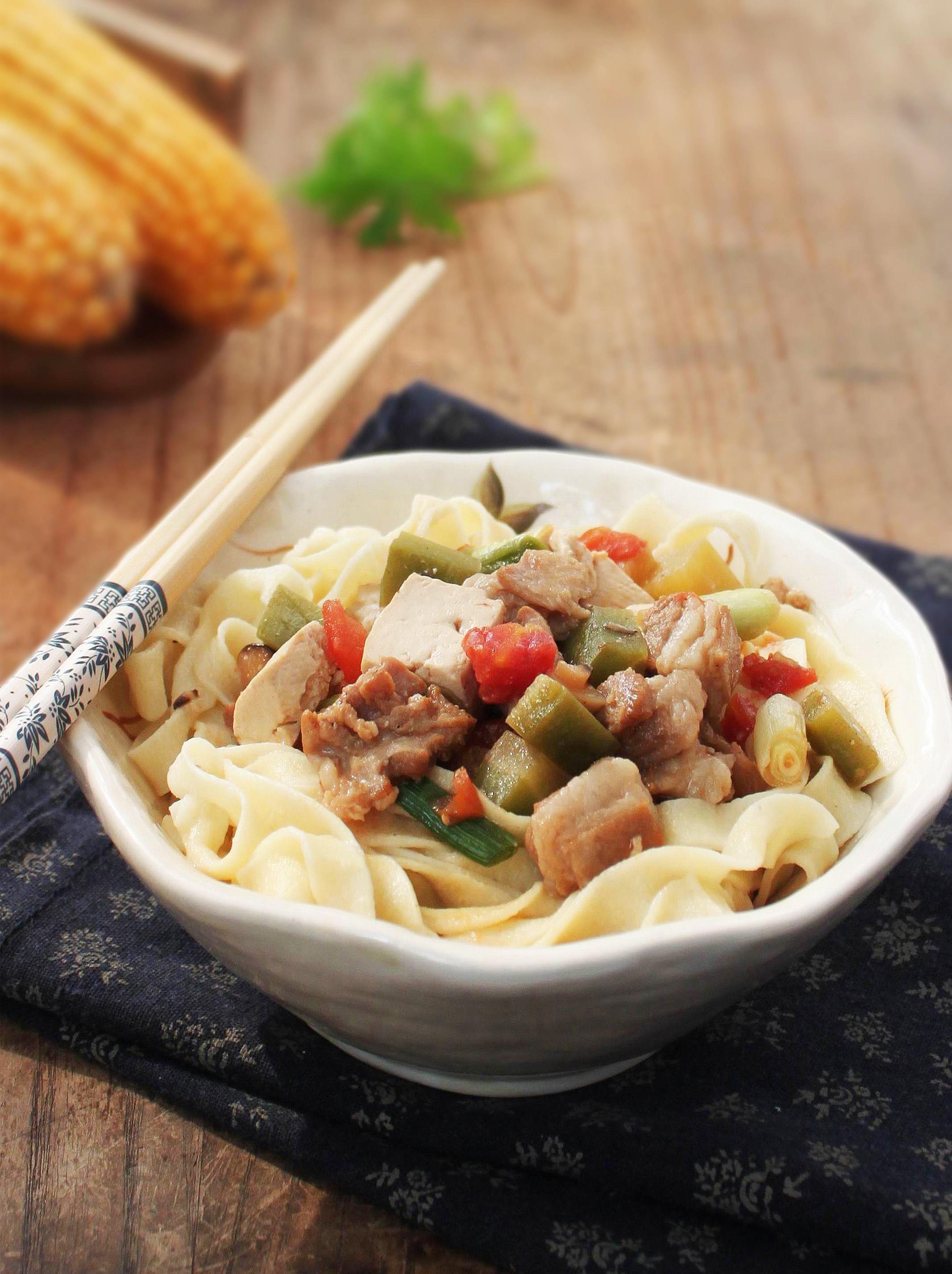 过腊八节除了要喝腊八粥,吃腊八蒜,你还少一碗腊八面_寓意_农历_人们