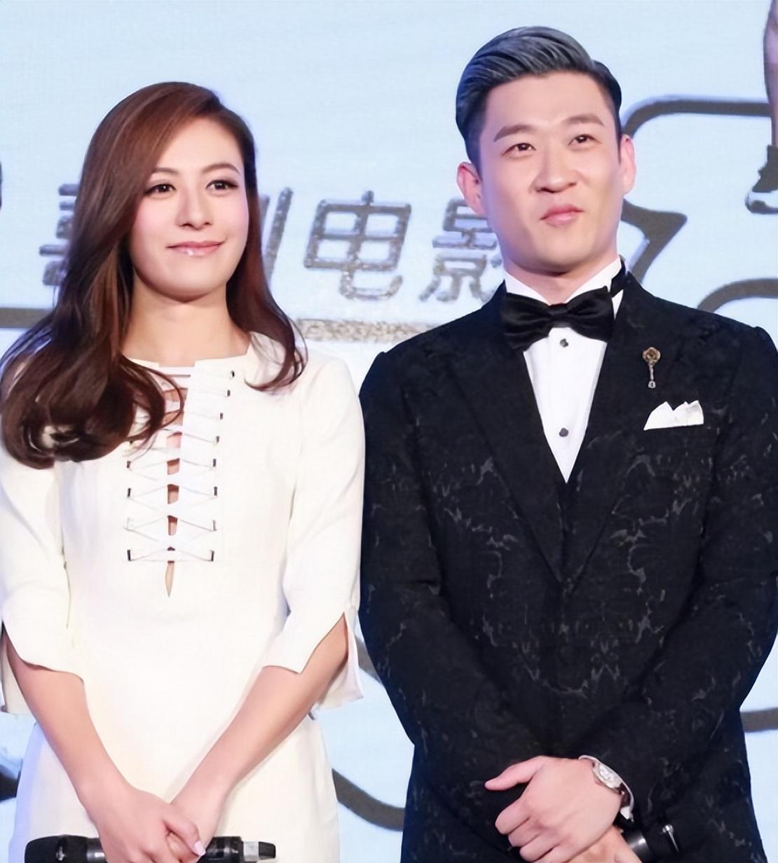 那时,唐菀已经怀孕了.