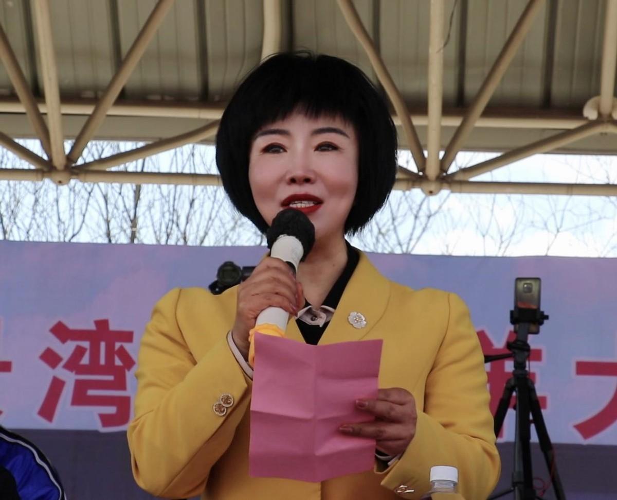 市委常委,市政府党组成员王彤4月25日,原平市第十三届梨花诗歌艺术节