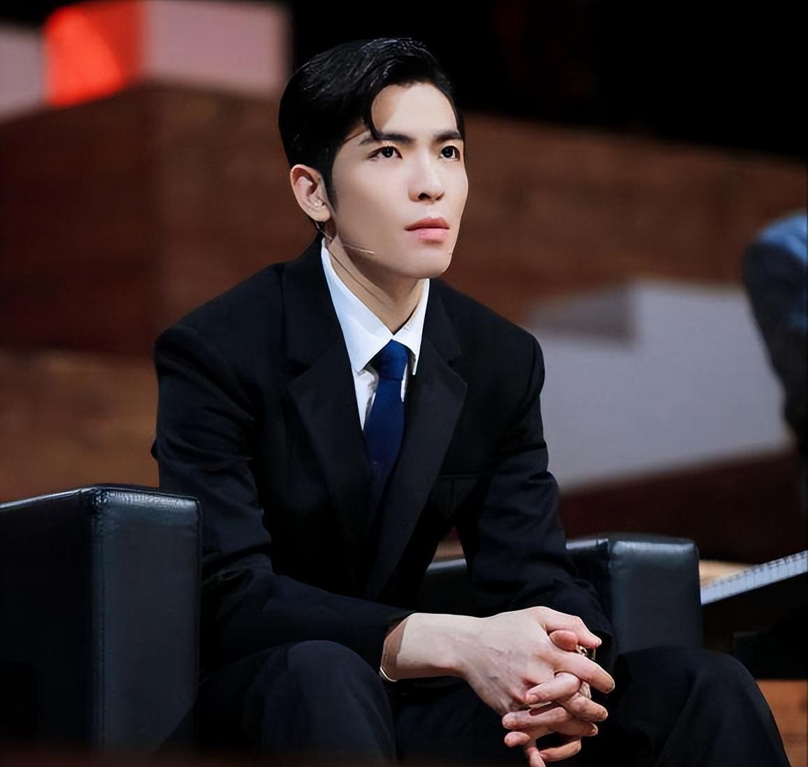 萧敬腾人设翻车不是因为下雨,而是因为叫了向太一声妈咪_向华强_视频