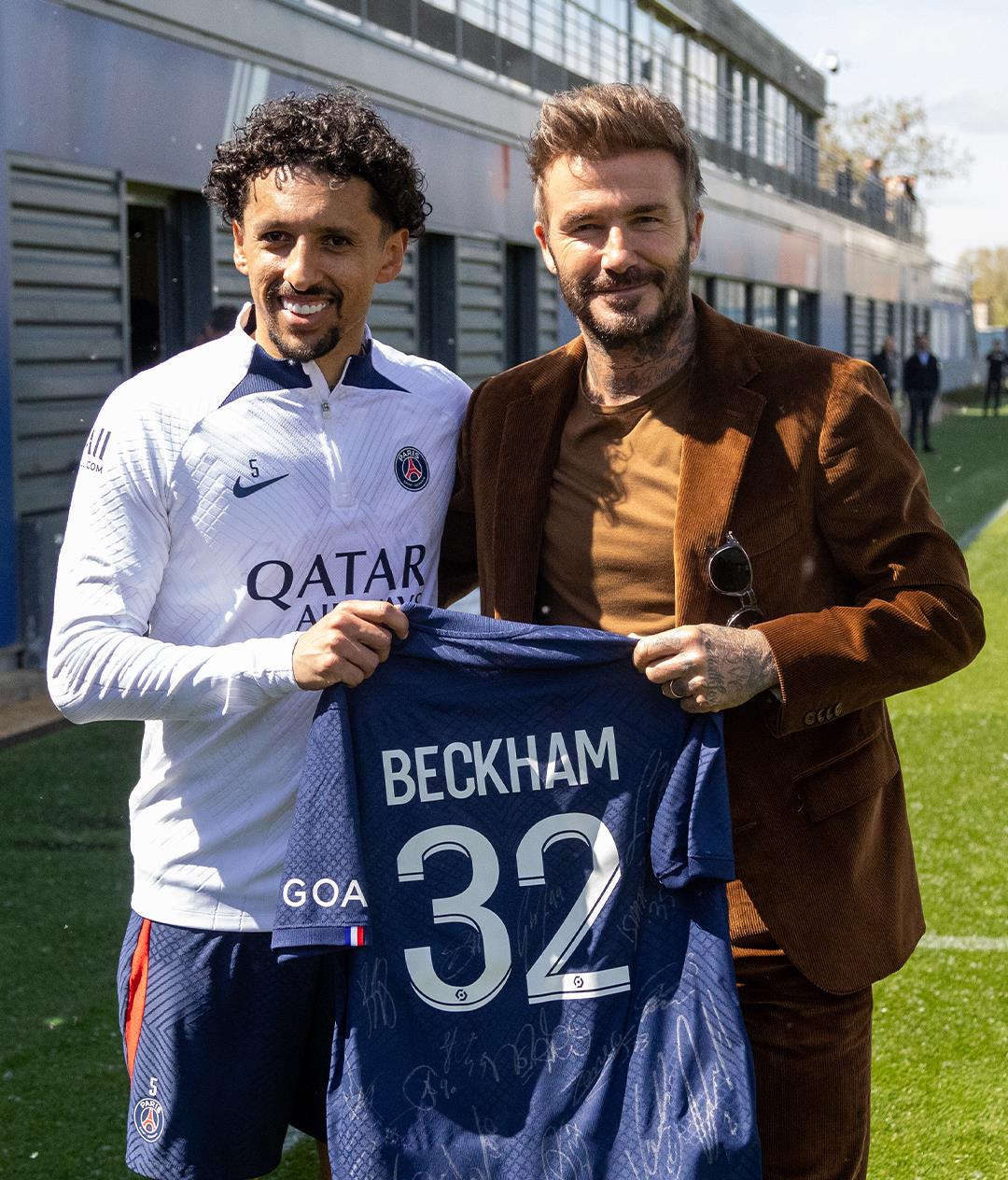贝克汉姆造访巴黎合影梅西,48岁身材似男模,越老越帅_小贝_足坛_气质