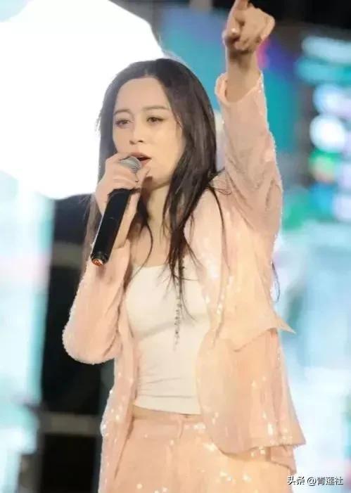 我们网红歌手唐艺:靠着抖音一步步成长,前婆婆称她是好儿媳_发展_王新