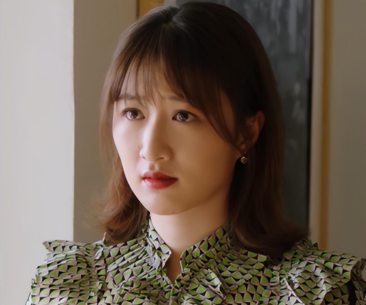 《追爱家族》被忽略的一个女配角,酷似关晓彤,真的很美很有气质_方川