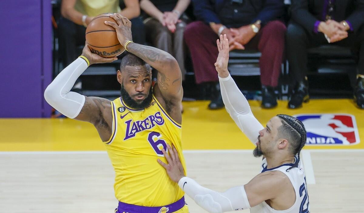 狄龙布鲁克斯是个"小丑",季后赛中最差的球员_比赛_队友_媒体