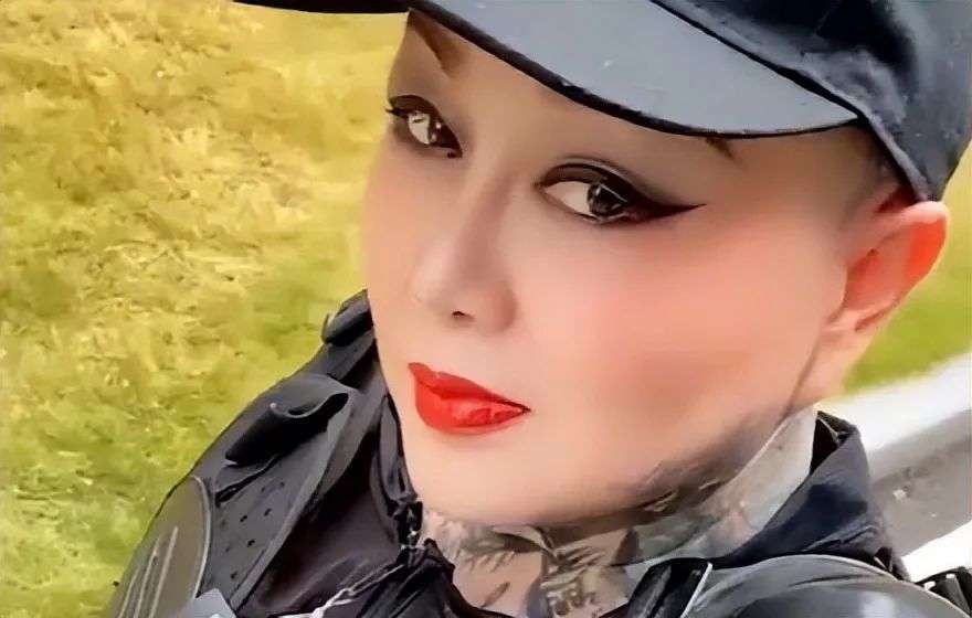 冯萍:从摆地摊到亿万女富婆,曾扬言结婚送宾利,如今结婚了么?