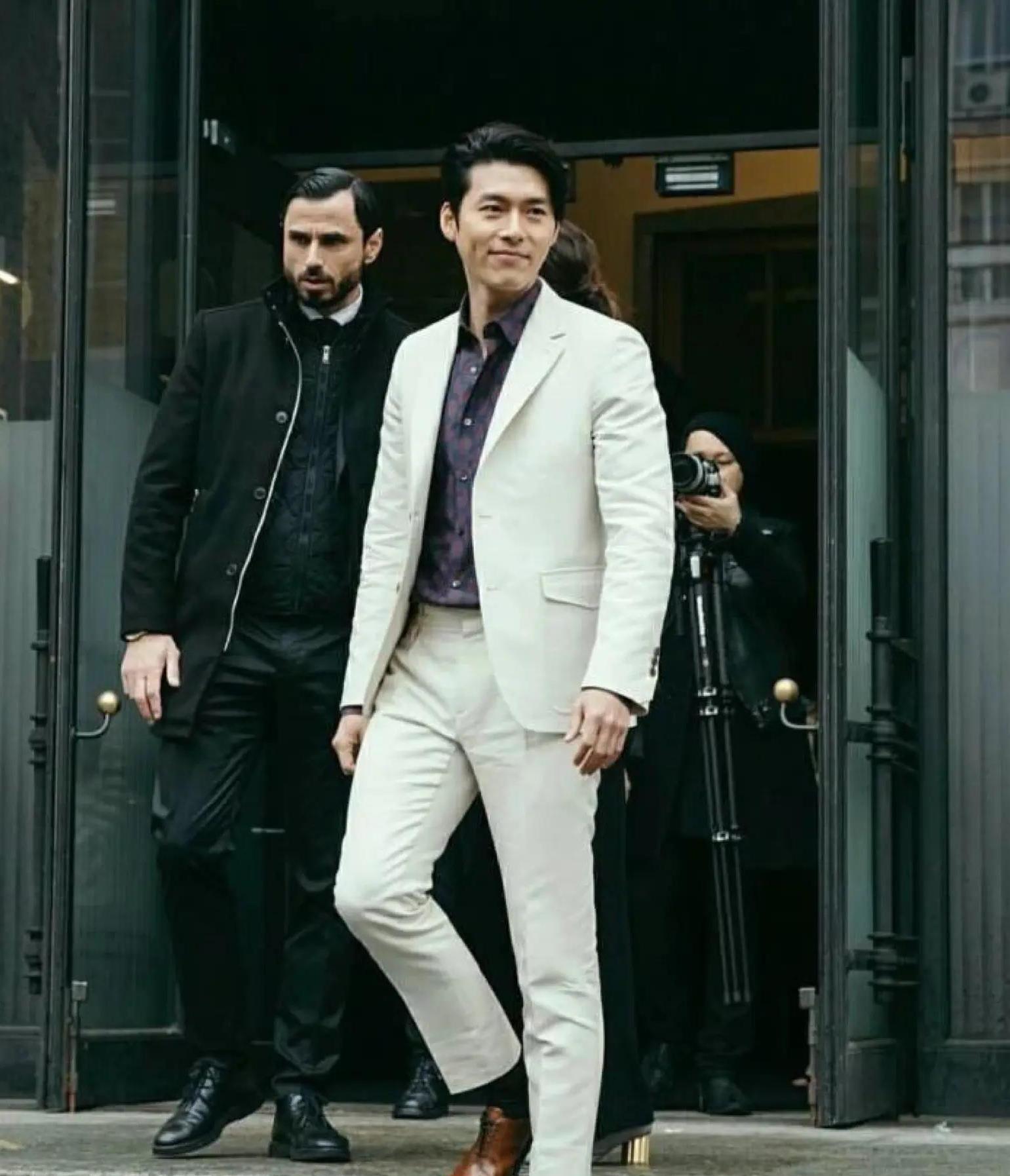 内娱的男明星们,请按照41岁rain和玄彬这个标准都卷起来好吗_rain