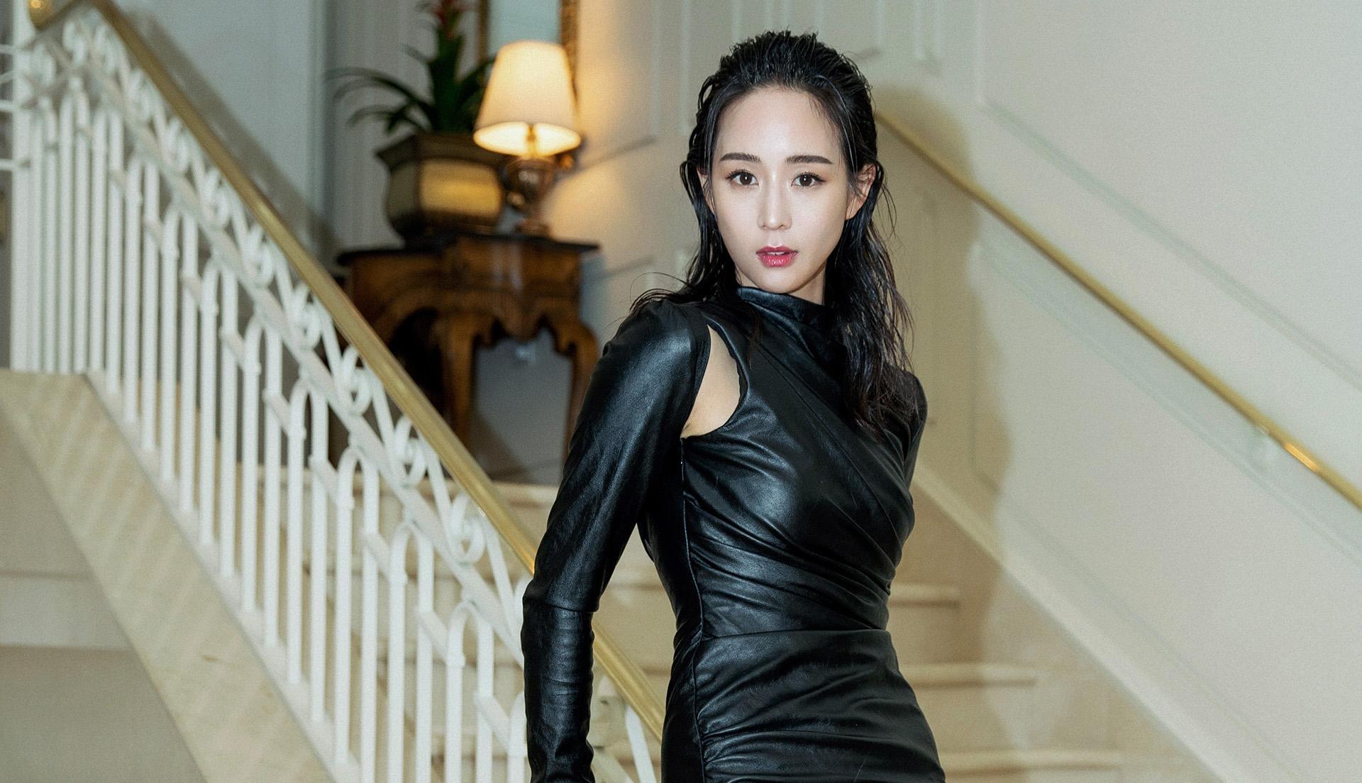 钧甯误打误撞进入了演艺圈,依靠自身努力混的风生水起_赵又廷_高圆圆