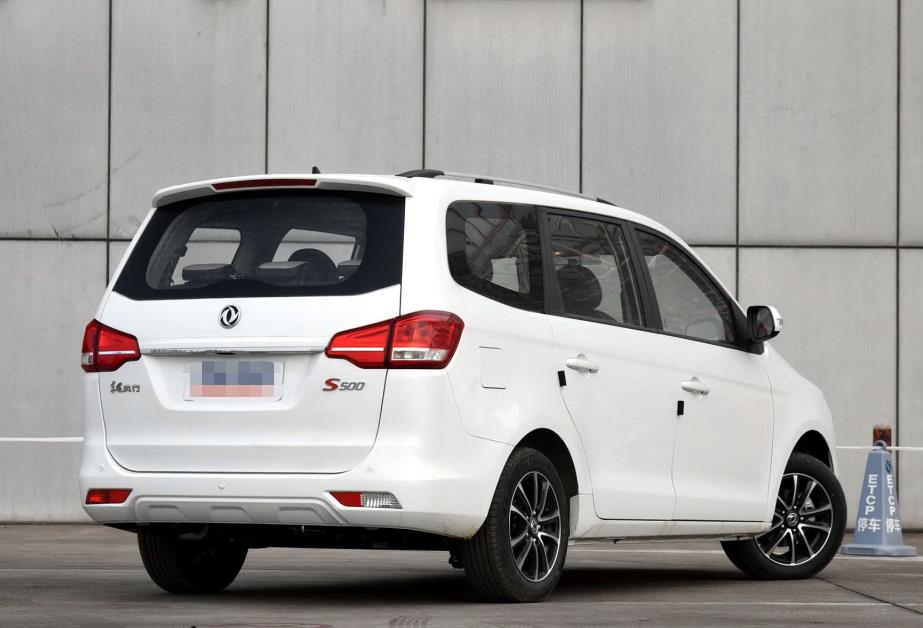 东风七座悍将火了,长近4米7 120马力,远胜宝骏730,5.