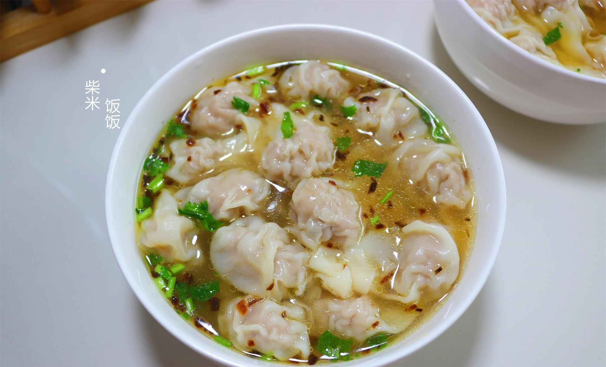 网红千里香馄饨,肉馅软嫩弹牙,皮薄馅大,汤鲜味美_花椒_时候_小苏打