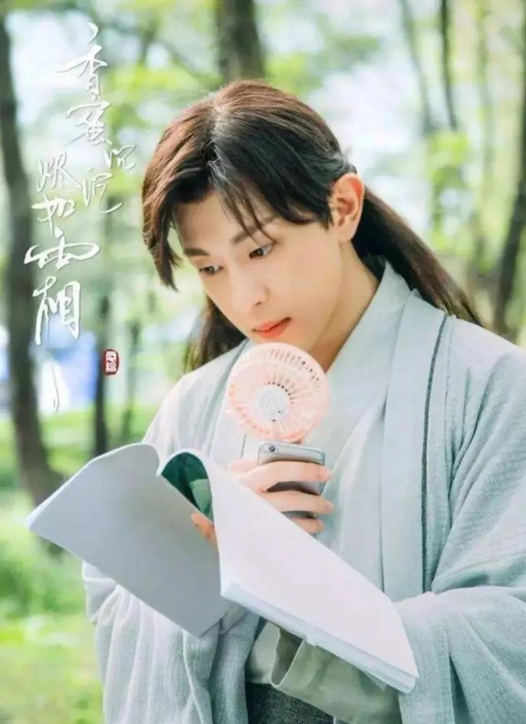 杨紫先是和邓伦拍了《香蜜沉沉烬如霜》,带红了邓伦和罗云熙,可邓伦却