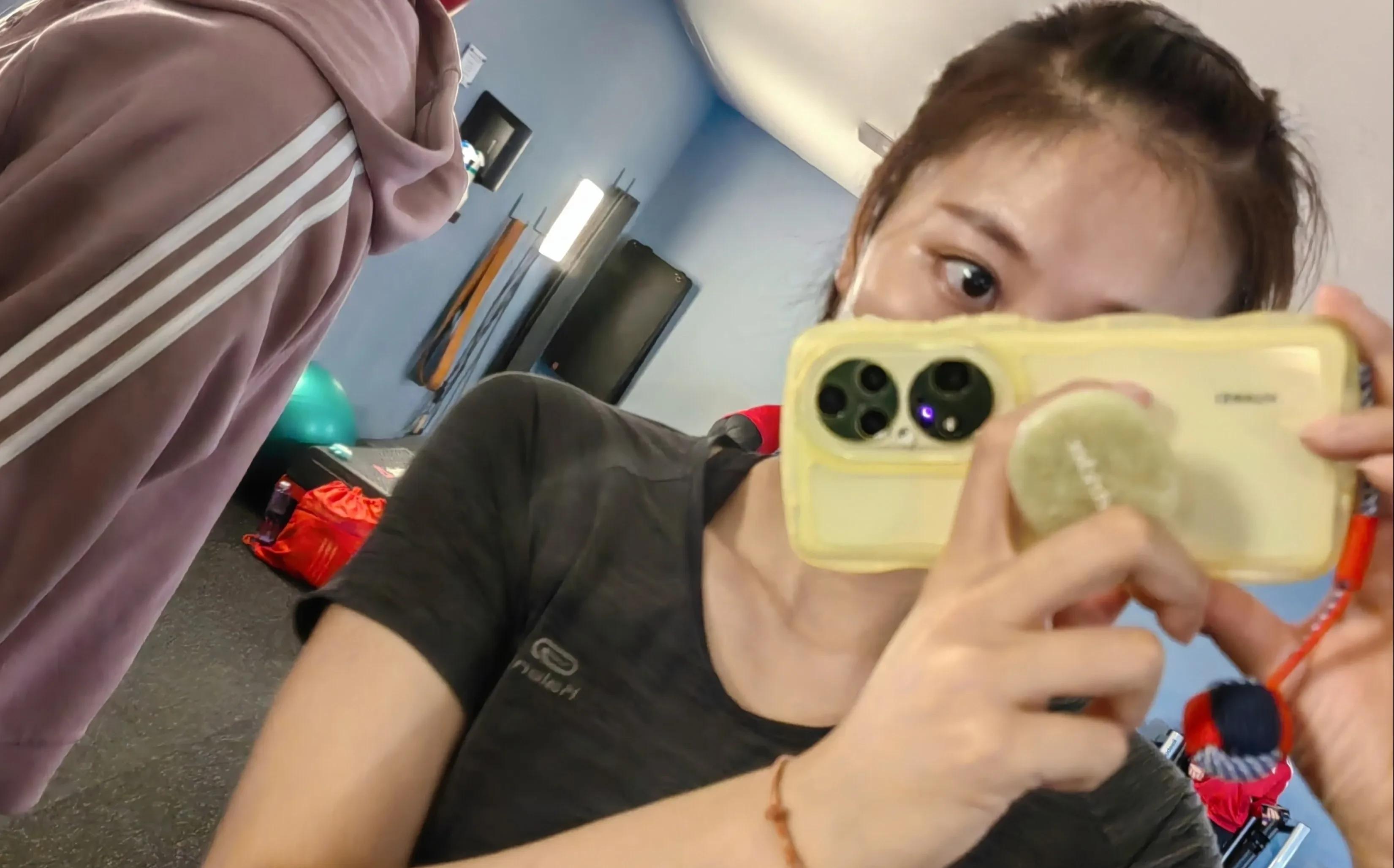 龚翔宇恢复训练,晒腿照自我调侃,缺席联赛导致江苏成绩下滑_时候_本
