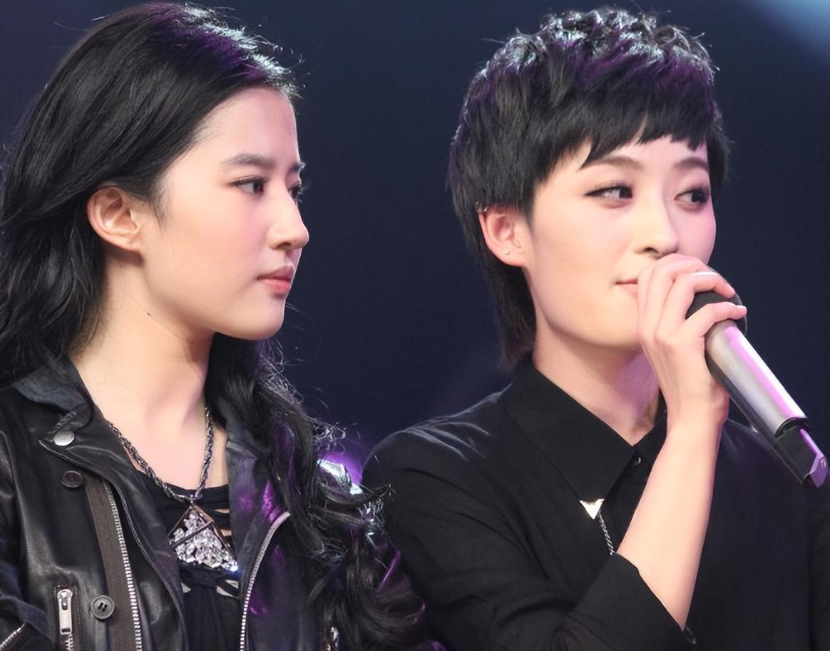 "高开低走"曾轶可:暧昧刘亦菲惹争议,气走评委大闹安检自毁前途