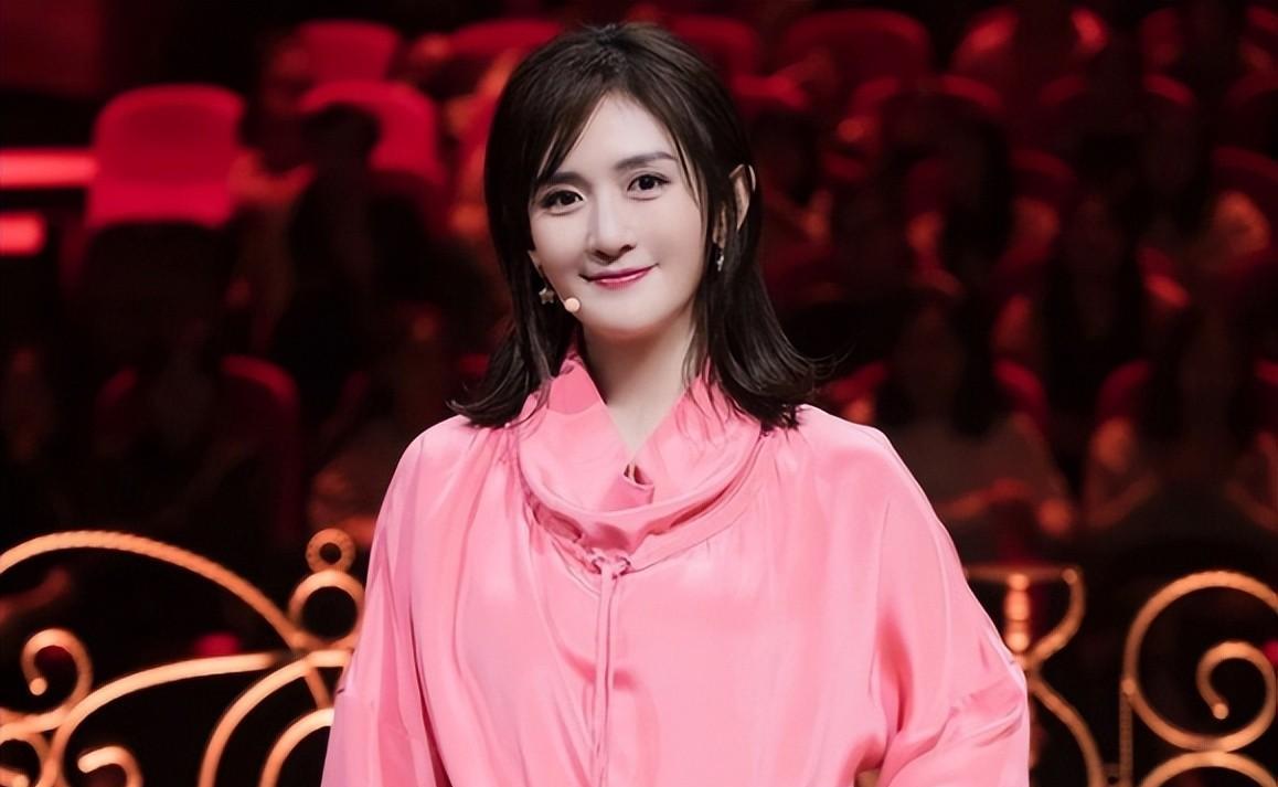 曾志伟酒后胡言暴露周冬雨本性,后遭海清内涵,刘昊然可惜了_谢娜