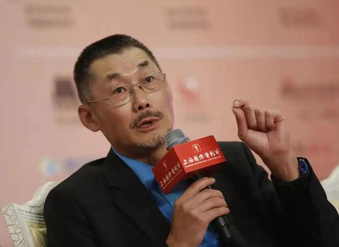 《漫长的季节》王佳佳:曾与大27岁导演何平传绯闻,如今39岁已成贤妻良