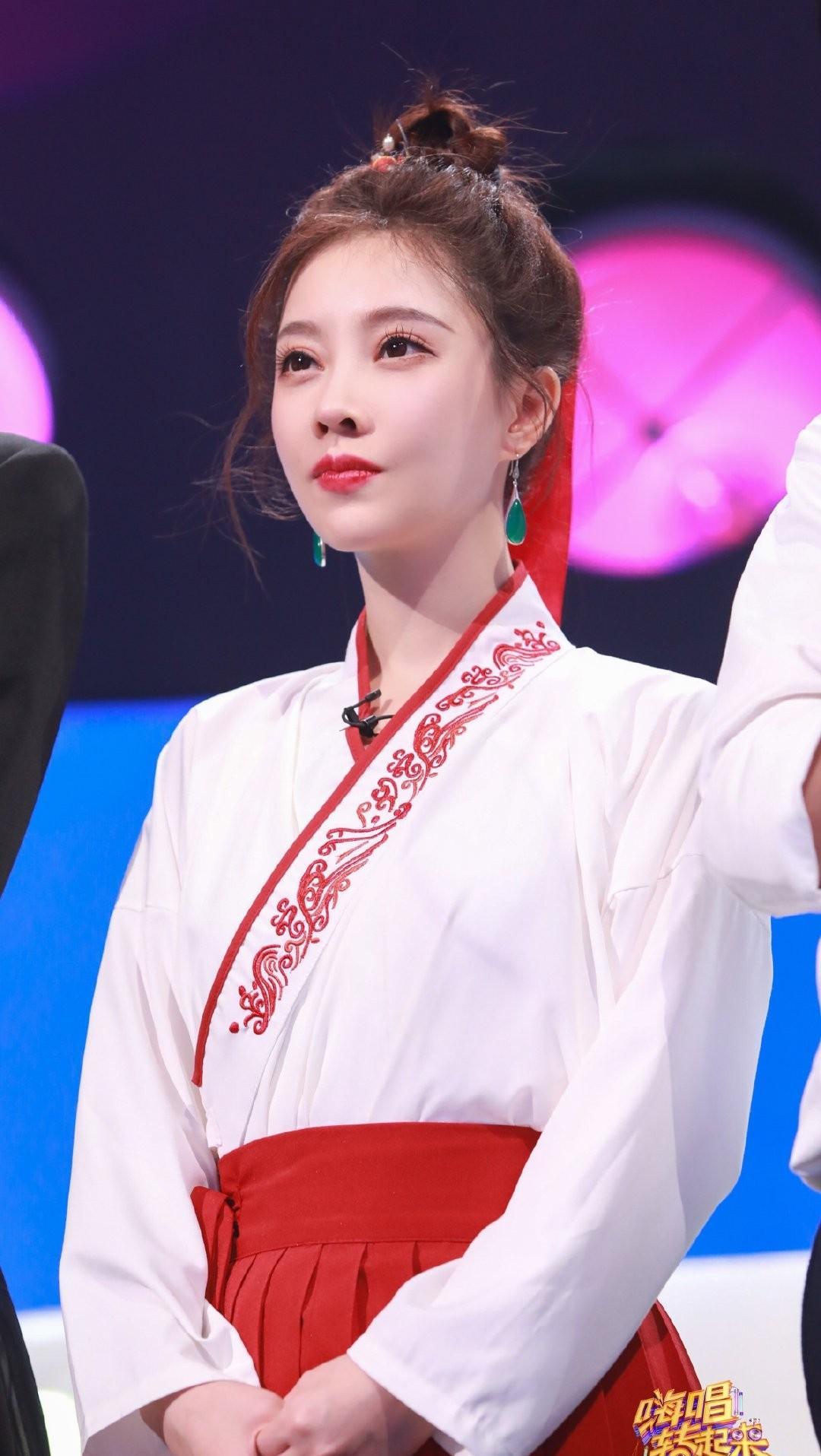 开口就是元气少女冯提莫这首歌适合单曲循环