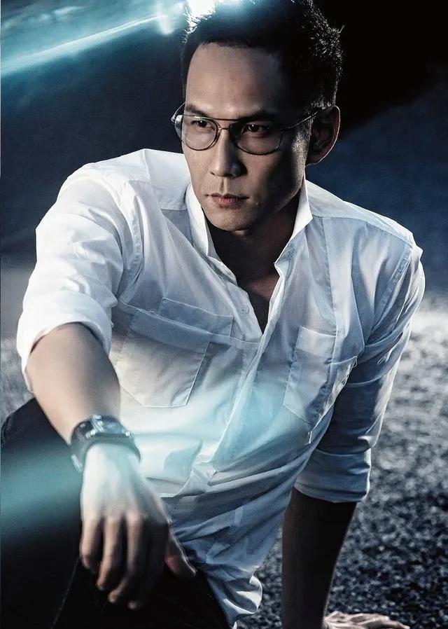 但是对于曾经演过的角色,陈启泰坦言最后悔的就是这个,因为他认为自己