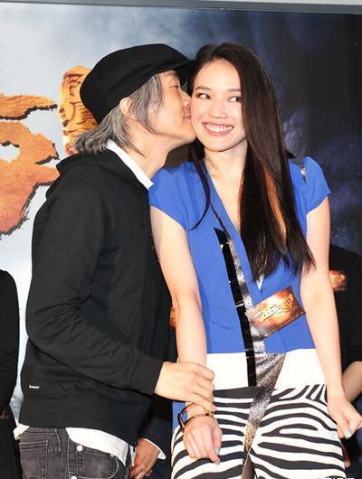 周星驰和冯德伦的"争风吃醋"史,和背后的四个女神级美女_莫文蔚_舒淇