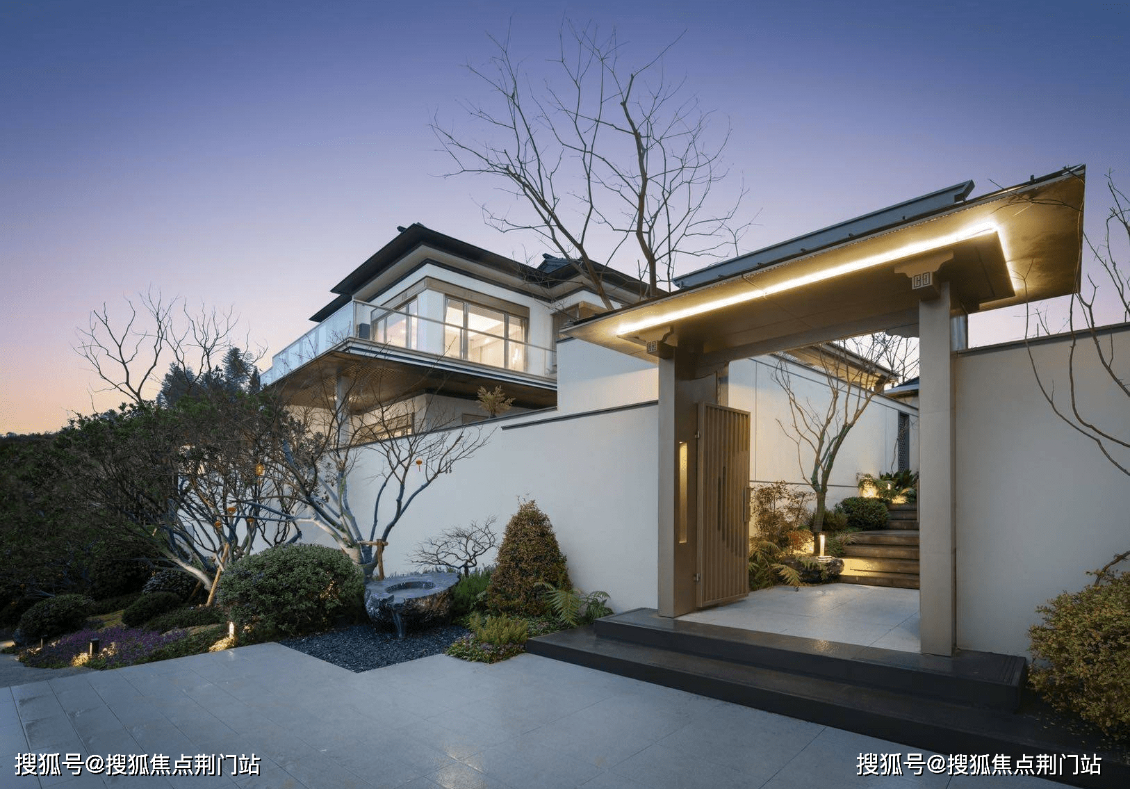 售楼处:安吉望竹山映月谷-金色的新中式合院坡地别墅-天使小镇·望