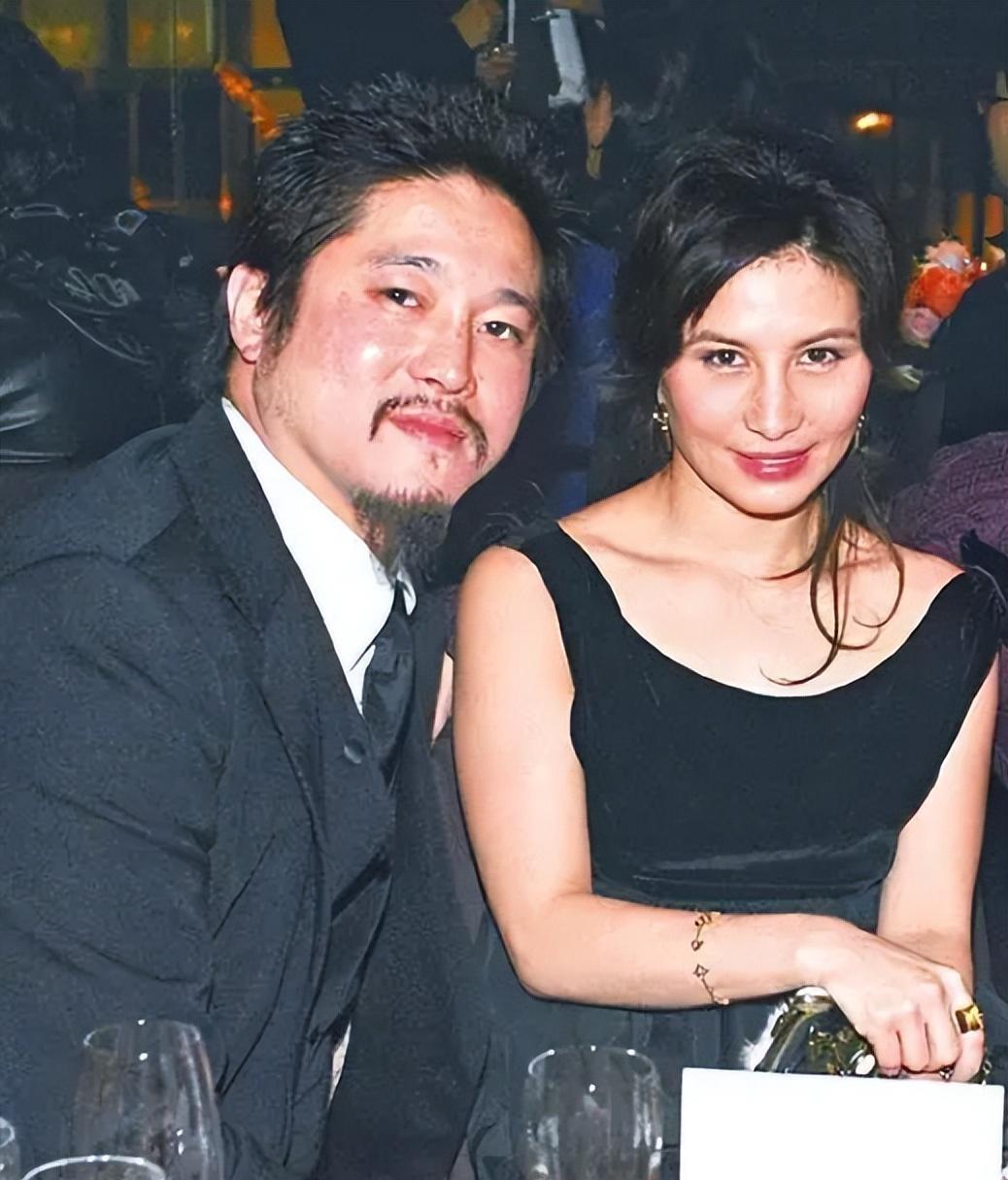 或许是"幸福肥"的原因,陈子聪体重一度超180斤,这带来的高血压和腰