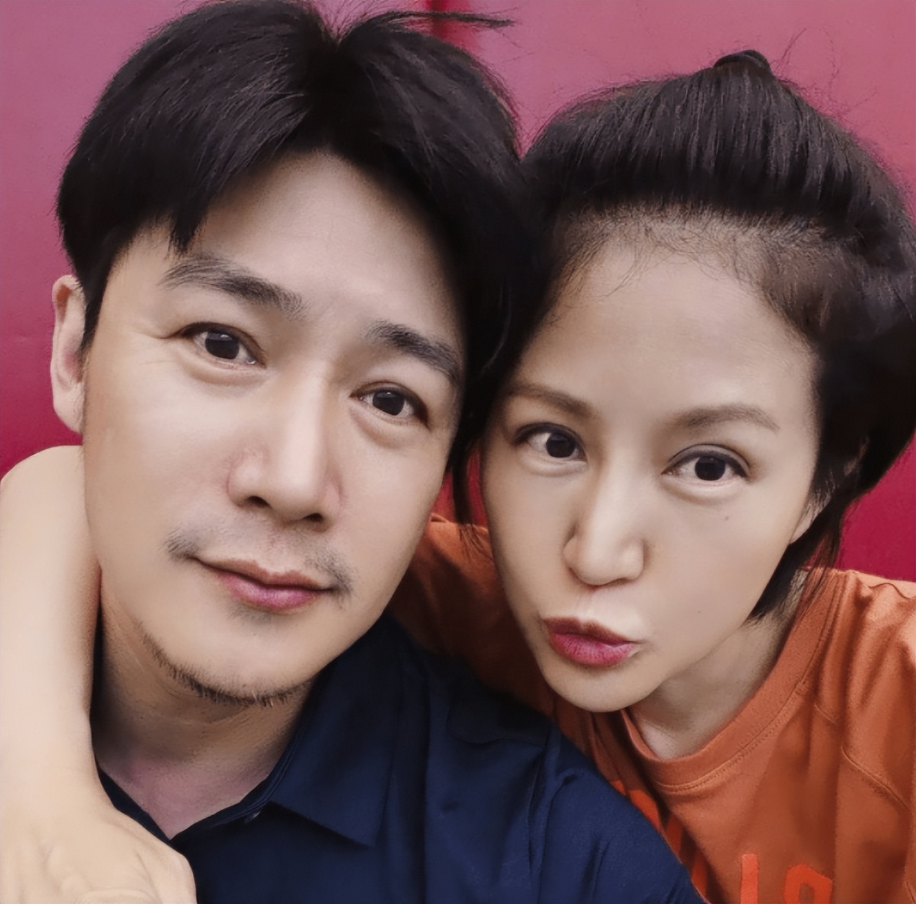 放弃炙手可热的事业,当家庭主妇却能被宠成小公主,鲍蕾凭什么?