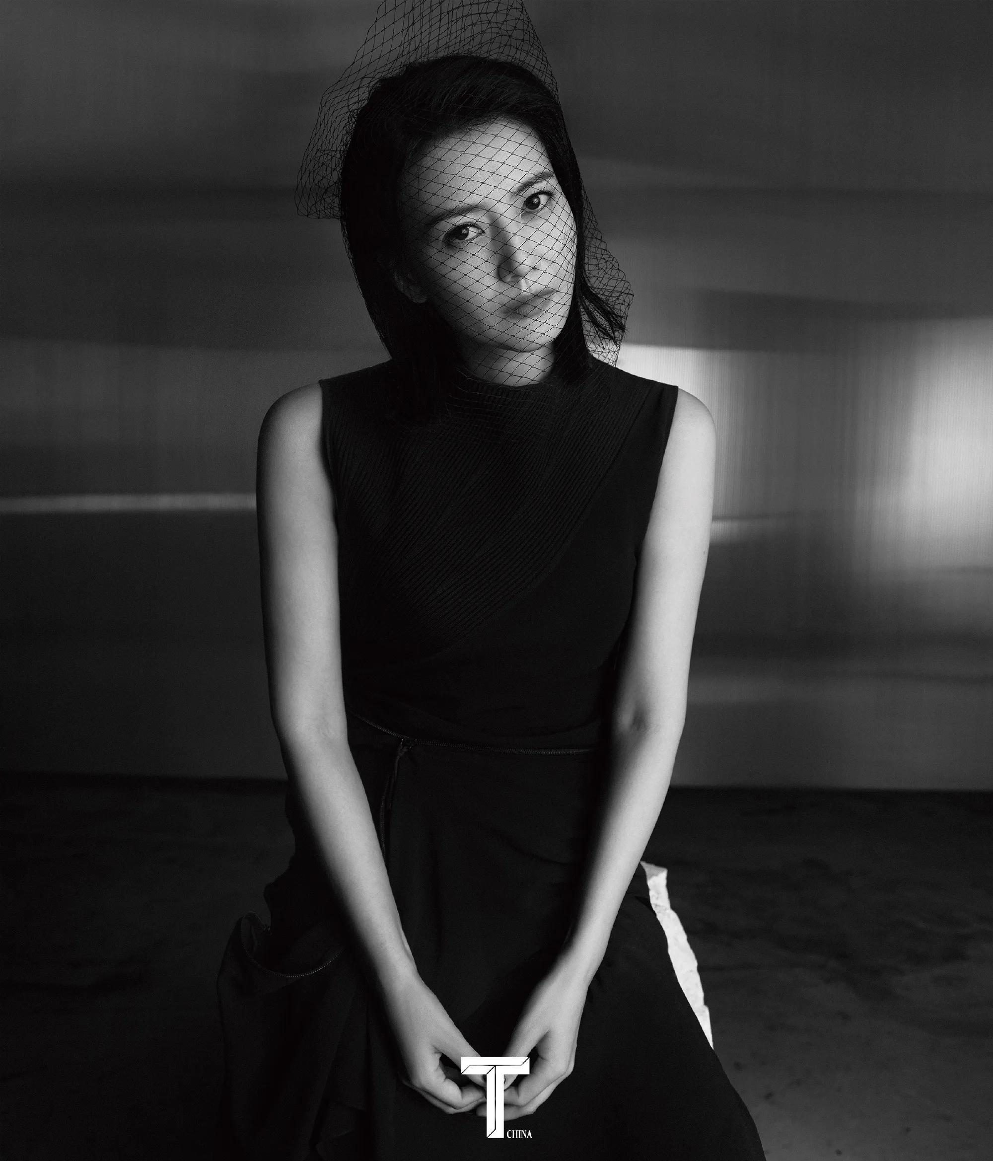 高圆圆最新杂志写真大片,时尚优雅,知性大气_切换_工作_能保持