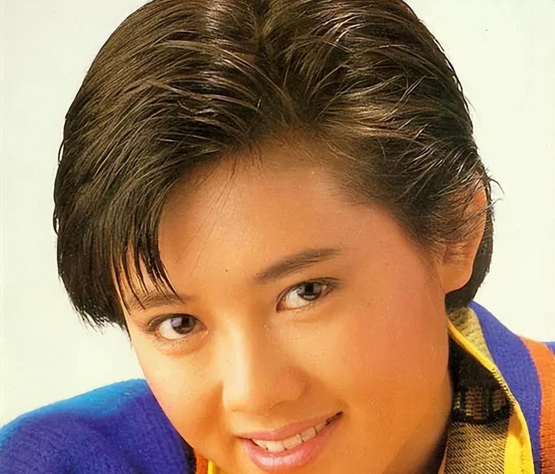 风月片女神李丽珍：被“二女一夫”八卦毁掉前程，57岁现状如何？_电影_作品_策划
