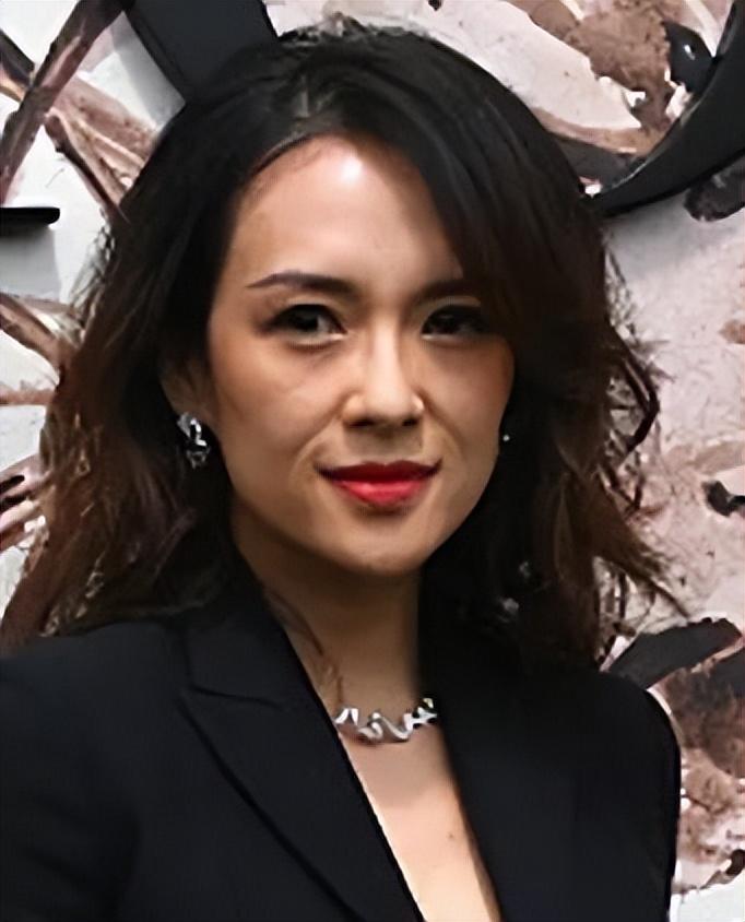 清纯动人,年纪大了越长越"刻薄",这5位女星变化好大_董洁_章子怡_观众