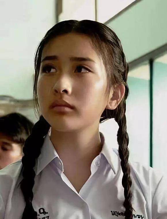 58岁陈冲《误杀》再翻红,18岁百花封后,两度拿下