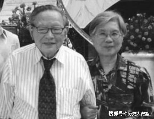 几天后,梁羽生先生就驾鹤西去了,享年85岁.