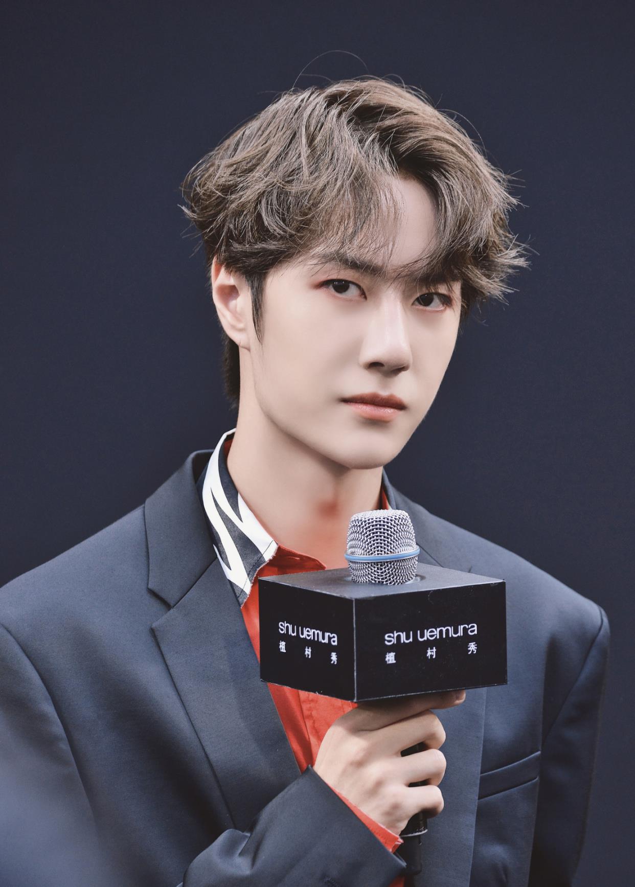 王一博对女艺人避之不及?